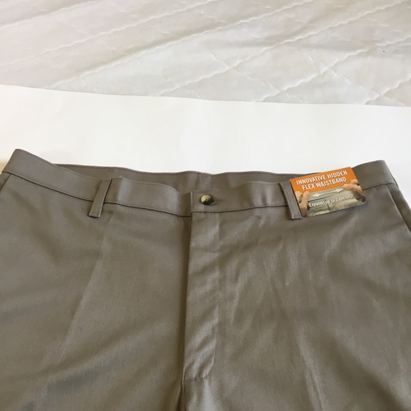Wrangler Dark Khakis, Classic Fit 40X30, Work/Dress, Straight Leg, Flat … - Picture 3 of 5